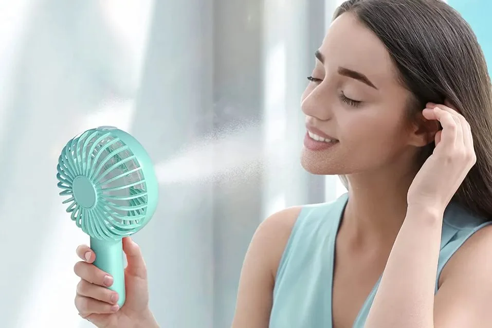 Misting fan for outdoor cooling misting fans